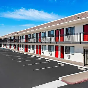  Lodge Econo Near I-5 Fairgrounds